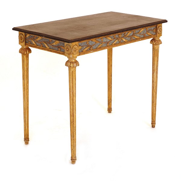 Vergoldete Louis XVI Konsole mit schwarzer Holzplatte. Schweden um 1780. H: 73cm. Platte: 47x86cm