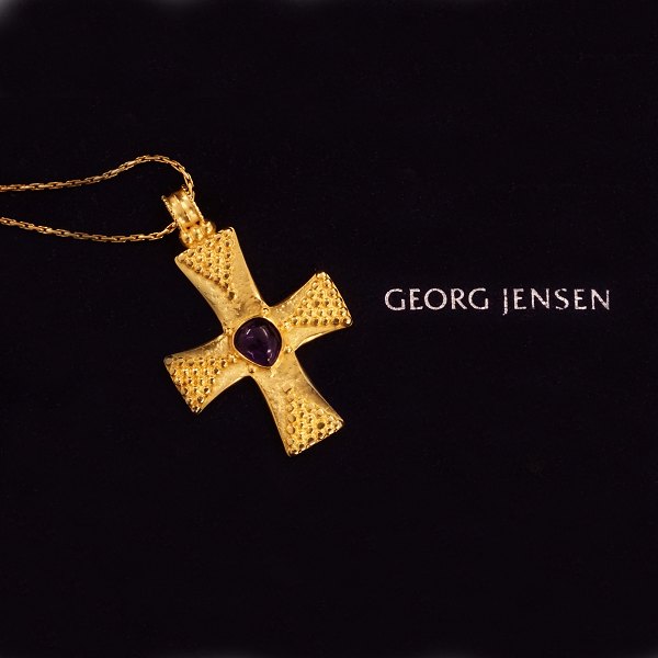 Georg Jensen: Stort kors i 18kt guld, unika. Halskæde L: 72cm. Kors: 48x31mm. V: 22,8gr