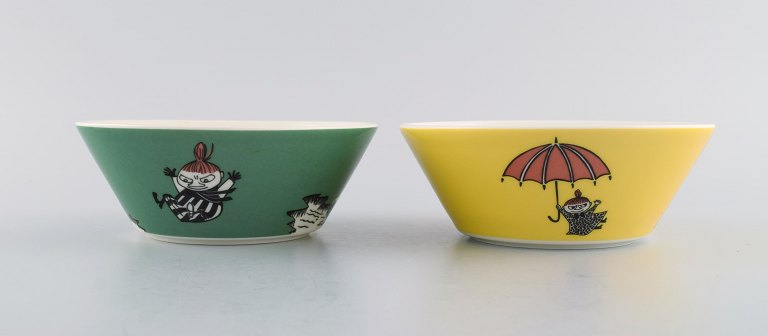 Arabia, Finland. To skåle i porcelæn med motiver fra Mumitroldene. Sent 1900-tallet. 