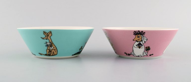 Arabia, Finland. To skåle i porcelæn med motiver fra Mumitroldene. Sent 1900-tallet. 