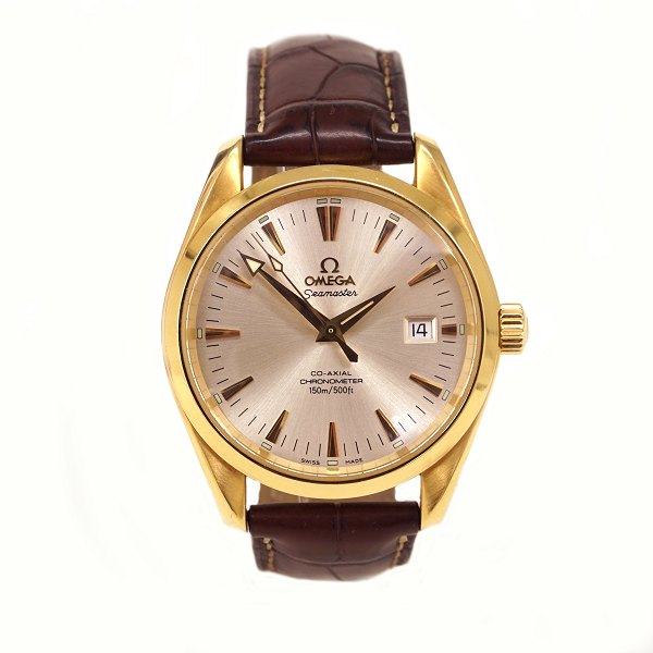 Omega Seamaster Aqua Terra Co-Axial Escapement. 18kt gold. Ref. 26033037. Calibre 2500. D: 39mm. With box and papers