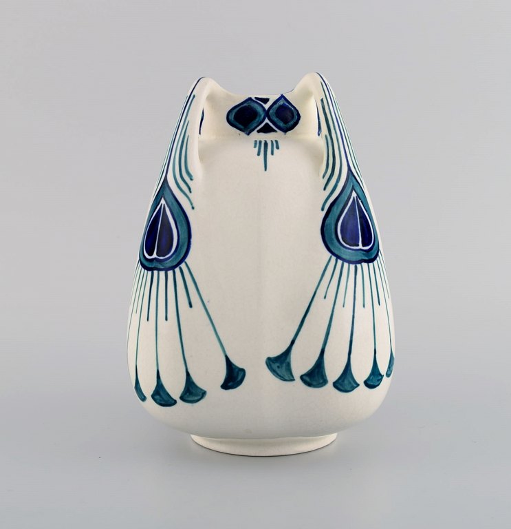 Alf Wallander for Rörstrand. Vase med fire hanke i håndmalet glaseret keramik. 1920