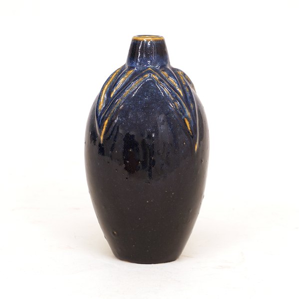 Axel Salto vase. Axel Salto, 1889-1961, for Royal Copenhagen, stentøjsvase. #21456. H: 16cm