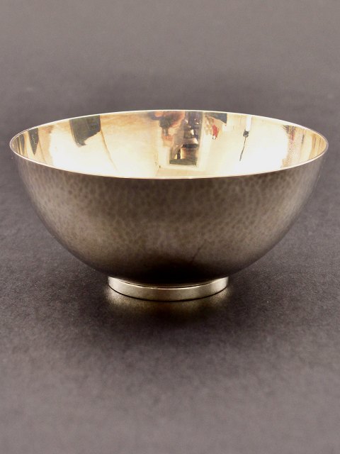 Georg Jensen let hammerslået sterling sølv skål