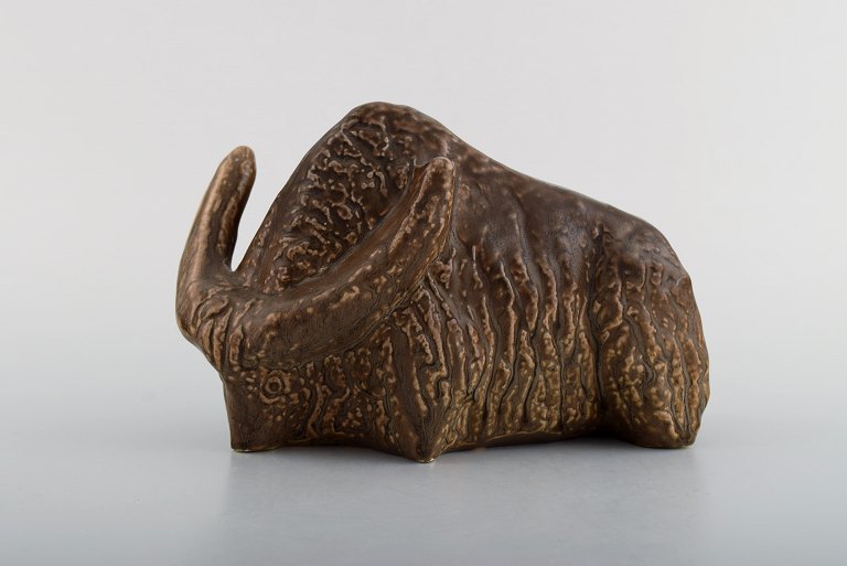 Lillemor Mannerheim for Gefle. Buffalo in glazed stoneware. Swedish design, 1950s.