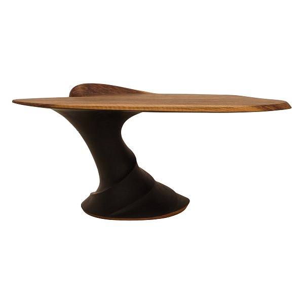 Dansk møbelsnedker sofabord i nøddetræ. Fremstillet og signeret af Morten Stenbæk. H: 50cm. Plade: 114x55cm
