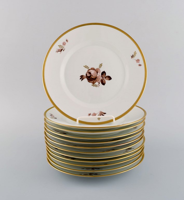 Twelve Royal Copenhagen Brown Rose plates. Model number 688/9589. 1960s.