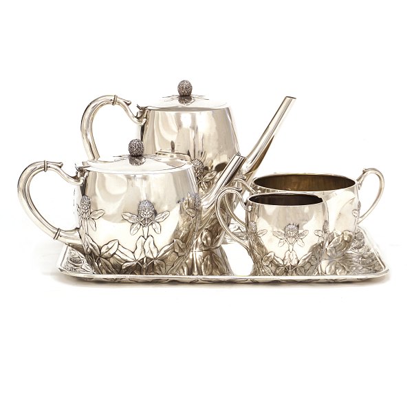 N. G. Henriksen for A. Michelsen, Copenhagen. Silver coffee and Teaset. Dated 1915-16. W: 2.613gr