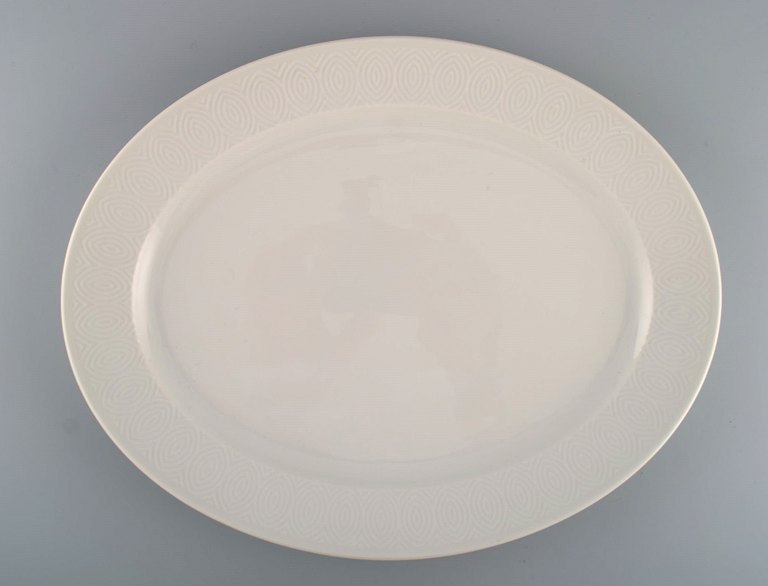 Royal Copenhagen. Salto Service, White. Large oval serving dish. 1960s. Three pieces in stock.