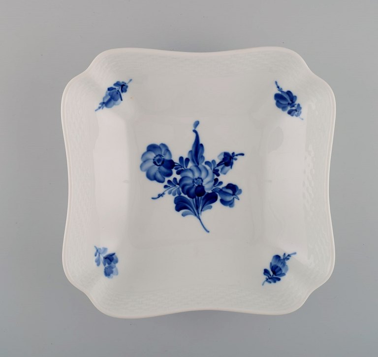 Royal Copenhagen Blue Flower Braided bowl. Model number 10/8063. Dated 1960.