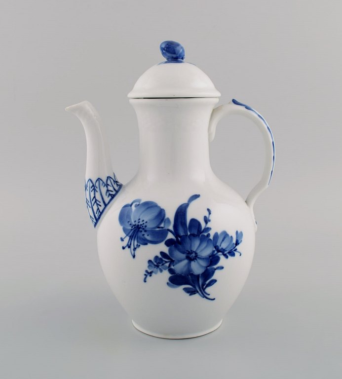 Royal Copenhagen Blue Flower Braided coffee pot. Model number 10/8189. Dated 1945.