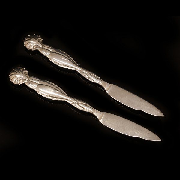 Georg Jensen Pyntebestik No 55. To fiskeknive i sterlingsølv. Perioden 1933-44. L: 21cm