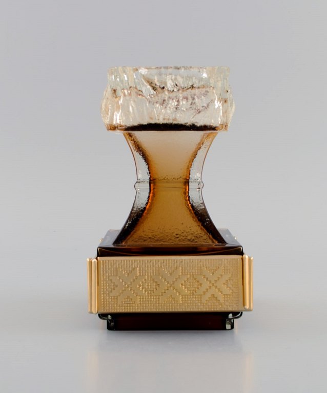 Pentti Sarpaneva for Turun Hopea. Maljakko candlestick in smoky art glass with brass mounting. Finnish design, 1960s.