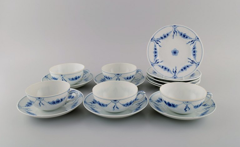 Bing & Grøndahl Empire tea service for five people.