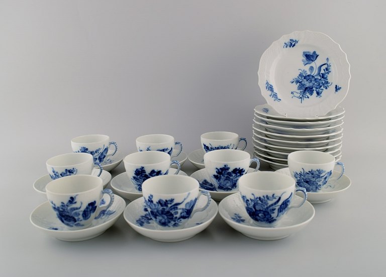 Royal Copenhagen Blå Blomst Svejfet kaffeservice til 10 personer. Modelnummer 10/1549.