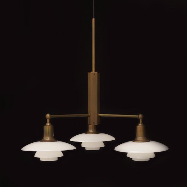 Poul Henningsen: Stammekrone PH 2/1 med bruneret stel. Produceret af Louis Poulsen. Jubilæumsmodel.  H: 57cm. D: 57cm