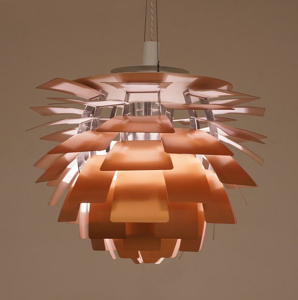 PH koglen i kobber Ø60. Poul Henningsen pendel, Artichoke eller Koglen i kobber. Fremstillet af Louis PoulsenDesignet 1957-59 til Langeliniepavillonen. D: 60cm