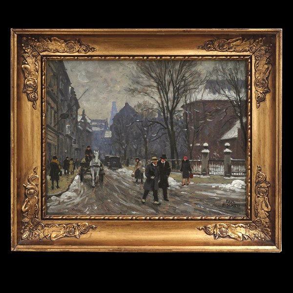 Paul Fischer København. Paul Fischer, 1860-1934, olie på træplade. Byparti fra København. Niels Hemmingsens Gade med Helligåndskirken på højre side og Christiansborgs tårn i baggrunden. Signeret. Lysmål: 20x25cm. Med ramme: 27x32cm
