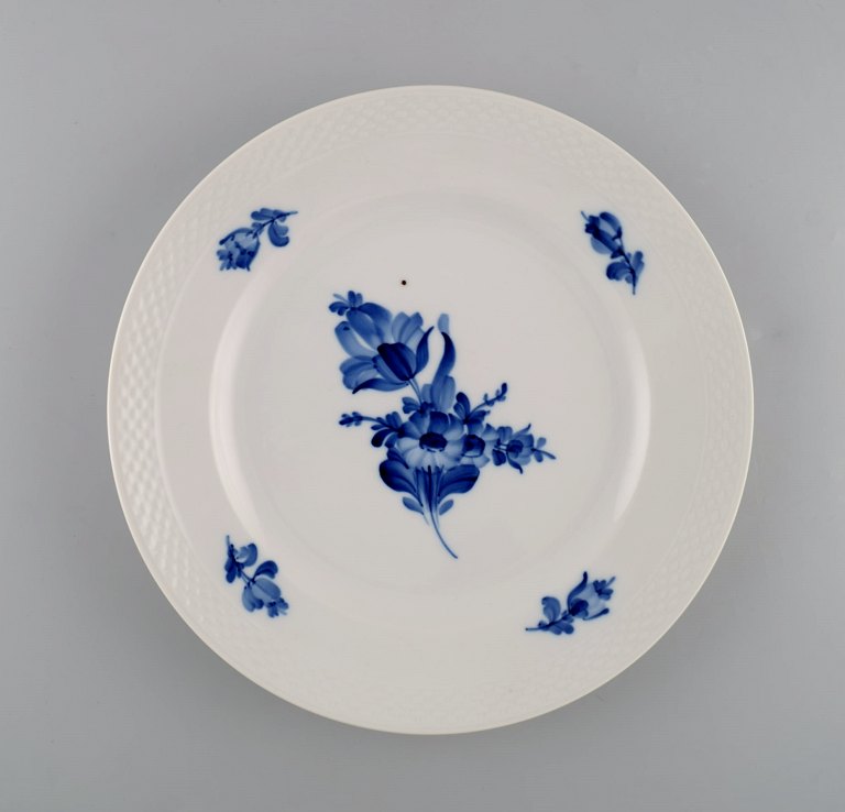 Royal Copenhagen Blå Blomst Flettet middagstallerken. Modelnummer 10/8097. Dateret 1963.