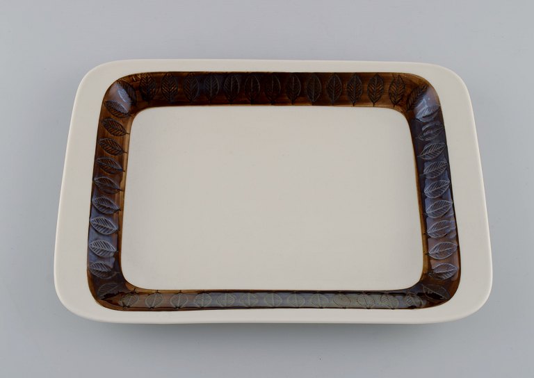 Hertha Bengtson (1917-1993) for Rörstrand. Koka fad i glaseret stentøj. 1960