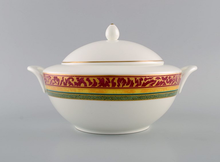 Paloma Picasso for Villeroy & Boch. "My way" lågterrin i porcelæn. Farverig dekoration. 1990
