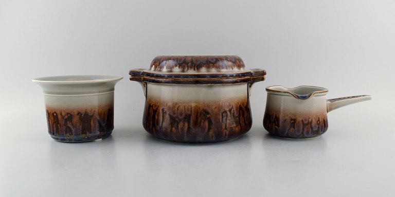 Bing & Grøndahl Mexico middagservice. Lågskål, kande og skål i glaseret stentøj. Dansk design, 1970/80