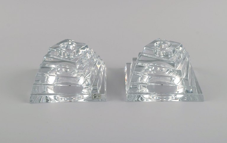 J. G. Durand, France. Two candlesticks in clear crystal glass. 1980s.