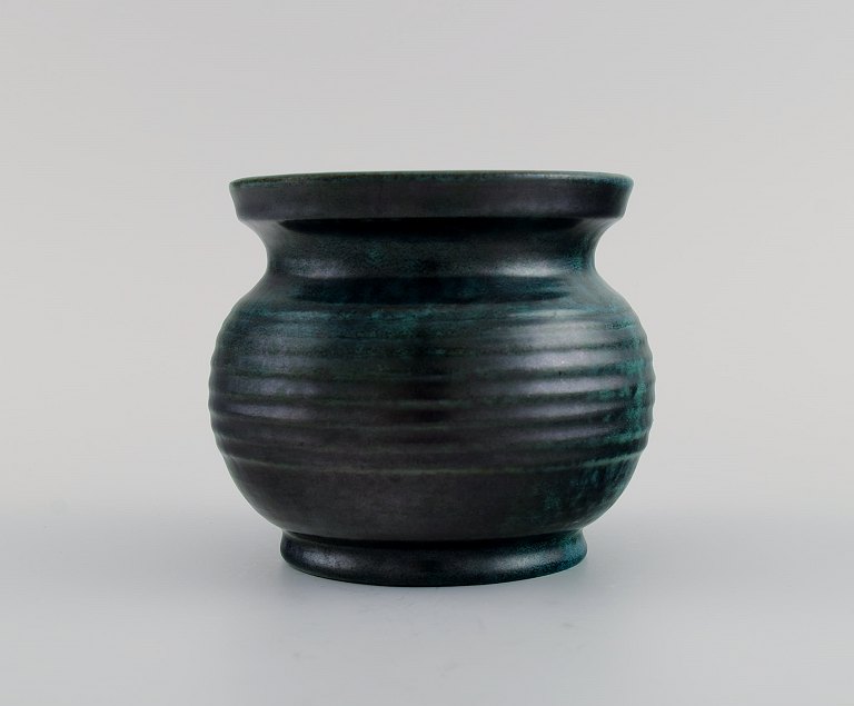 Paul Dresler (1879-1950) for Grotenburg, Tyskland. Urtepotte / vase i glaseret stentøj. Smuk glasur i grønne nuancer. 1930/40