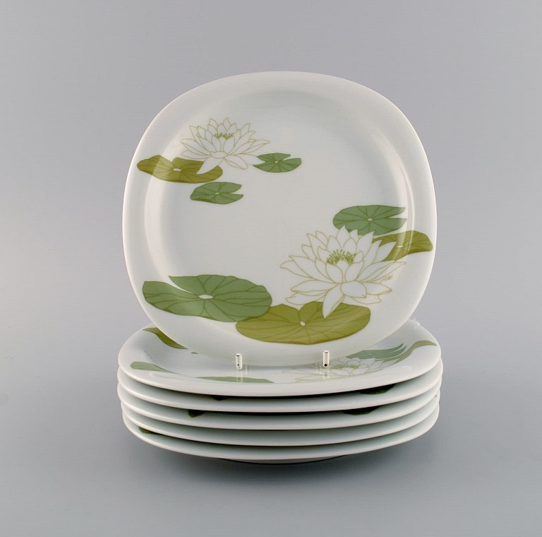 Timo Sarpaneva for Rosenthal. Seks sjældne Suomi frokosttallerkener i porcelæn dekoreret med åkander. 1970/80