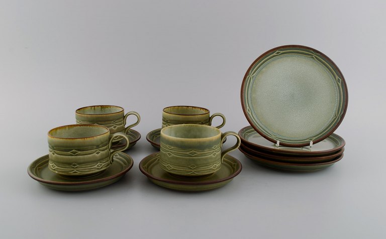 Jens H. Quistgaard (1919-2008) for Bing & Grøndahl. Rune kaffeservice i glaseret stentøj til fire personer. 1960/70