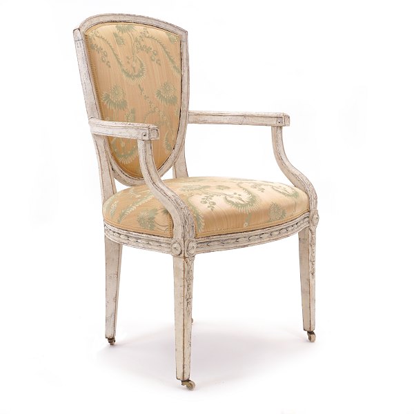 Danish late 18th century Louis XVI armchair. Denmark circa 1780. H: 94cm / 47cm. W: 60cm. D: 59cm