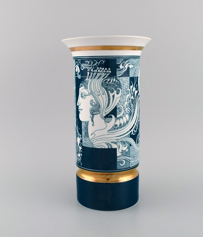 Large Hollóháza porcelain vase. Art deco motifs and gold border. Mid 20th century.