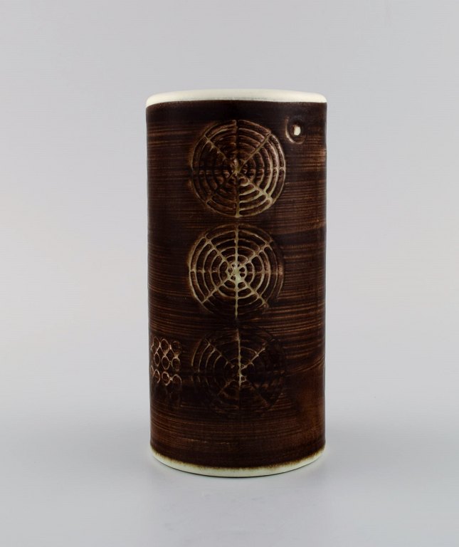 Olle Alberius for Rörstrand. Cylindrical Sarek vase in hand-painted and glazed ceramics with geometric patterns. Swedish design, 1960s/70s.