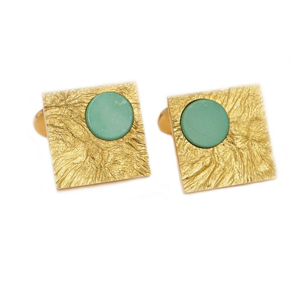 Pair of 14 kt gold cuff links by Bent Gabrielsen, Denmark. W: 23,gr. Size: 20x20mm