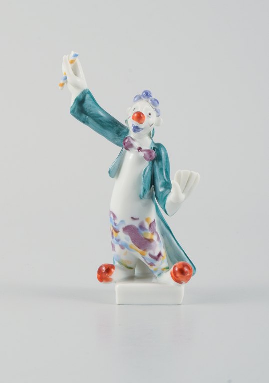 Peter Strang (f.1936) for Meissen. Figur i håndmalet porcelæn. Dirigent fra klovneorkestret. Modelnr 60650.