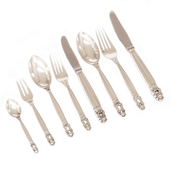 Georg Jensen Kongebestik i sølv til 12 personer. Design af Johan Rohde. I alt 106 dele