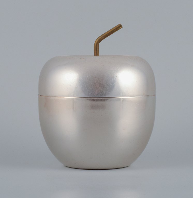 Ettore Sottsass for Rinnovel, Italy. Ice bucket in aluminum and brass shaped like an apple. Inside gilded.