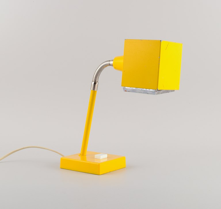 Hans-Agne Jakobsson "Terning" for Elidus, gul retro skrivebordslampe.1970