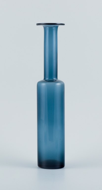 Nanny Still for Riihimäen Lasi, Finnish art glass, decorative bottle/vase.Beautiful petroleum blue.