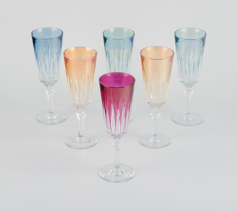 Six French champagne flutes in crystal glass.Classic design in different colors.