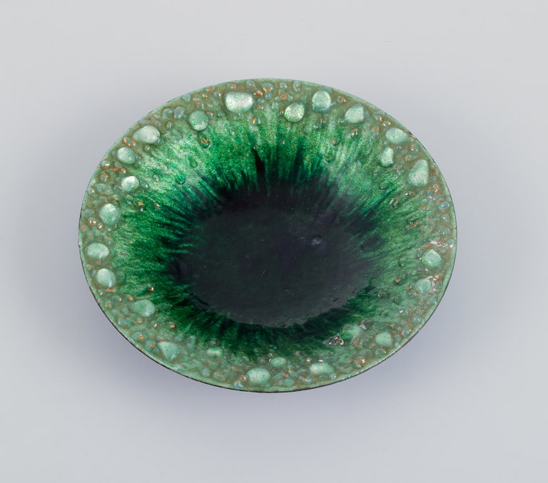 Boris Veisbrot (1903-2011) for Limoges, France.Enamel bowl in green tones, with air bubbles.