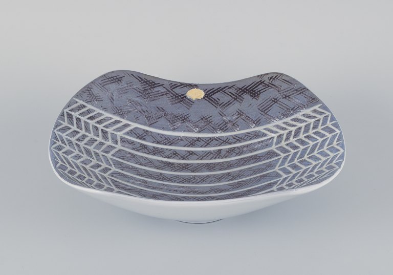 Mari Simmulson for Upsala-Ekeby, stor keramikskål i modernistisk design med glasur i grå toner.