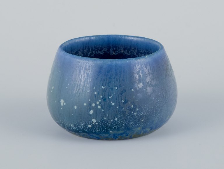 Carl Harry Stålhane (1920-1990) for Rörstrand, miniature bowl with glaze in blue-green tones.