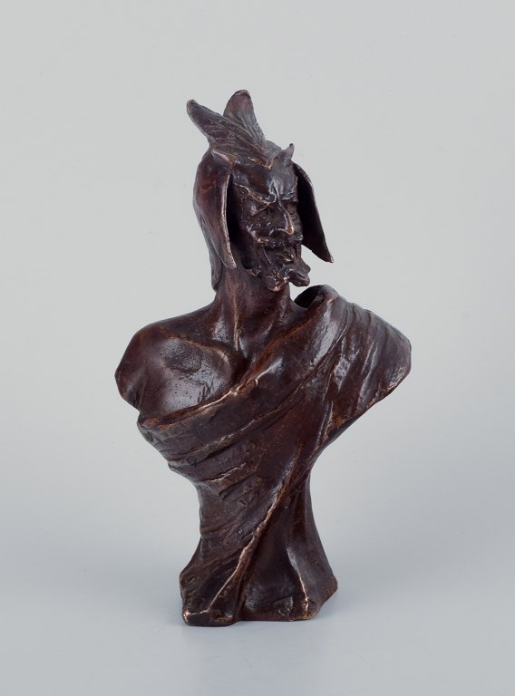 Giuseppe Moretti (1857-1935), italiensk skulptør, buste i bruneret massiv bronze forestillende Mephistopheles fra Goethes Faust.