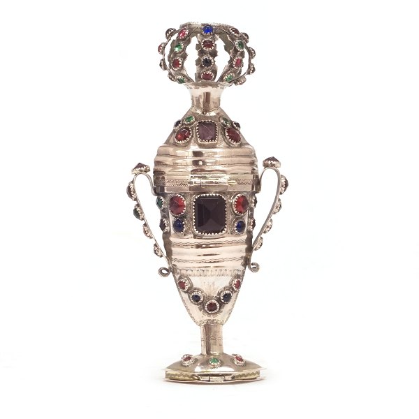 Silver vinaigrette by Reimar Diedrich Dethlefsen, Sonderburg, circa 1830. H: 13,7cm. W: 98,2gr