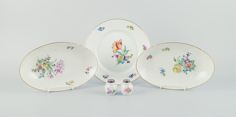 Bing & Grøndahl, Saksisk Blomst, a lunch plate, two oval bowls, and a salt and pepper set.