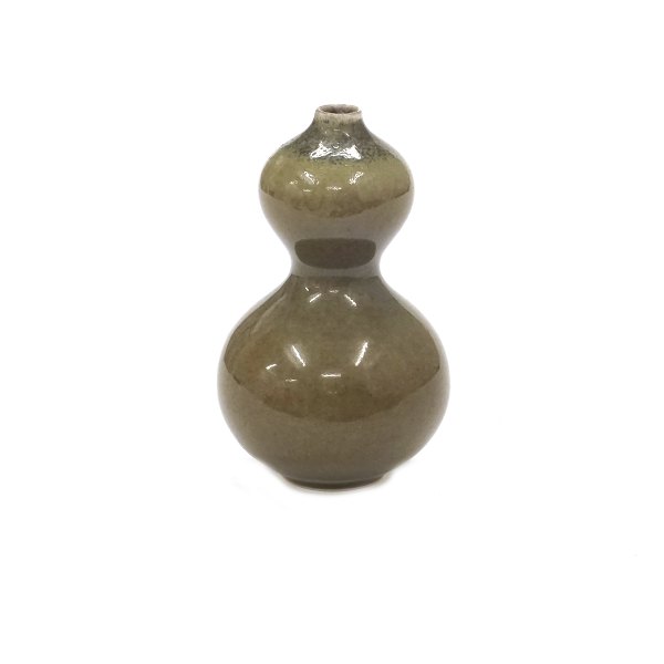 Nils Thorsson miniature vase Royal Copenhagen 21397. Signeret. God stand. H: 9,2cm
