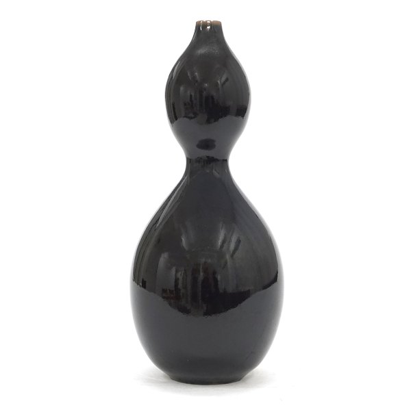 Stoneware vase by Nils Thorsson for Royal Copenhagen. Good condition. Signed. H: 23,5cm