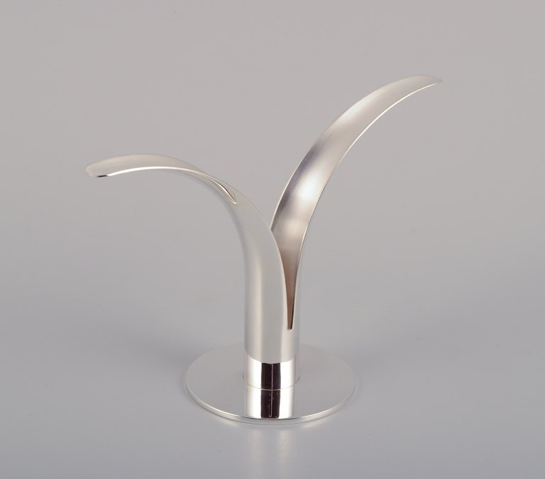 Ivar Ålenius Björk (1905-1978), Ystad Metall. Liljan lysestage i nysølv. Svensk designklassiker.