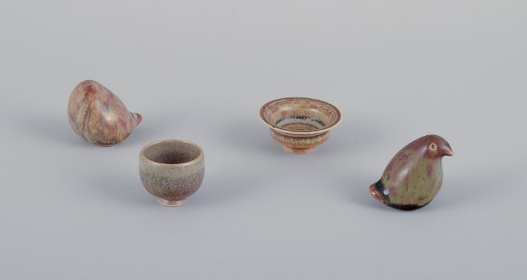 John Andersson for Höganäs, Sweden.Two miniature bowls and two miniature birds in ceramic.